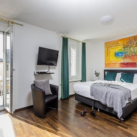 Swiss Star Guesthouse District 3 - Contactless Self Check-In Zurich Extérieur photo