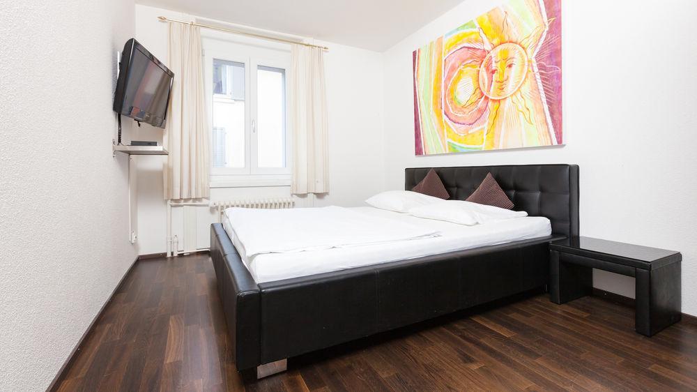 Swiss Star Guesthouse District 3 - Contactless Self Check-In Zurich Extérieur photo